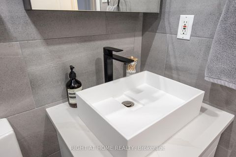 Photo 21 at 4304 - 43 Sudbury Street, Niagara, Toronto