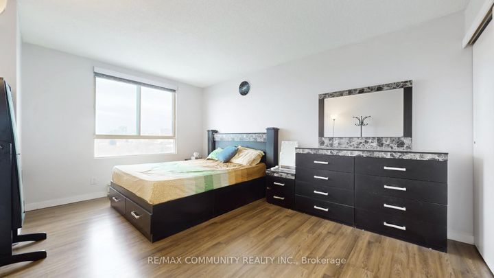 Photo 12 at 707 - 41 Markbrook Lane, Jamestown, Toronto