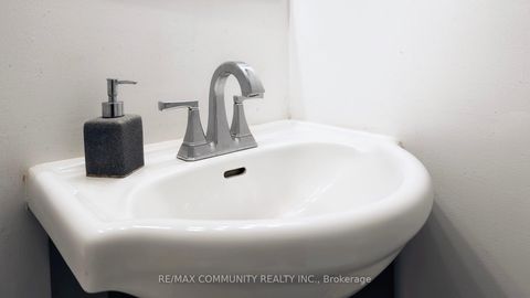 Photo 17 at 707 - 41 Markbrook Lane, Jamestown, Toronto