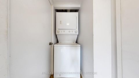 Photo 24 at 707 - 41 Markbrook Lane, Jamestown, Toronto