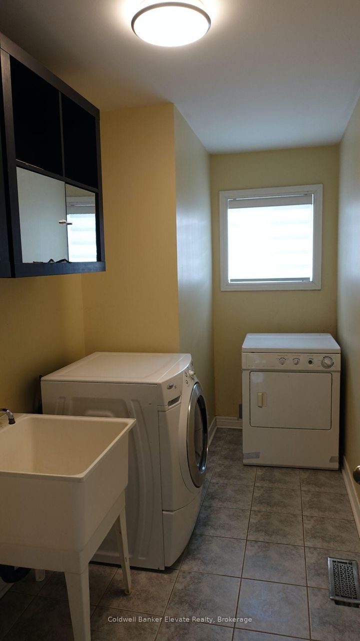 Photo 9 at 20 Goldnugget Road, Bram West, Brampton