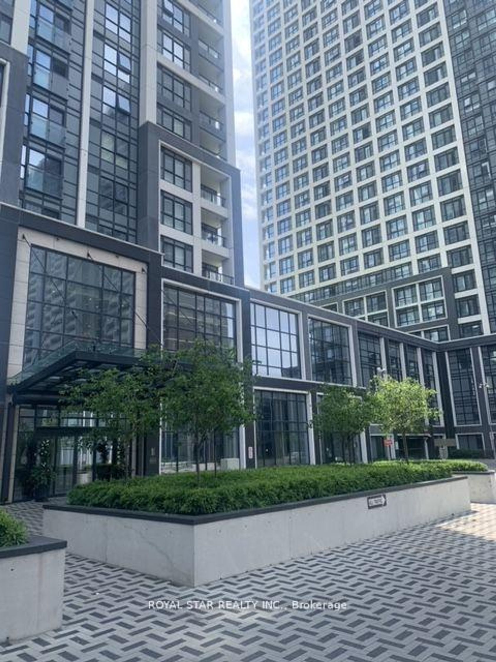 2010 - 7 Mabelle Avenue, City Centre West, Toronto by Loree Meneguzzi Real Estate 2010 - 7 Mabelle Avenue, City Centre West, Toronto