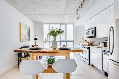 Photo 8 at 208 - 2 Gladstone Avenue, Little Portugal, Toronto