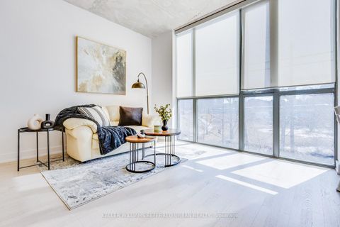 Photo 11 at 208 - 2 Gladstone Avenue, Little Portugal, Toronto