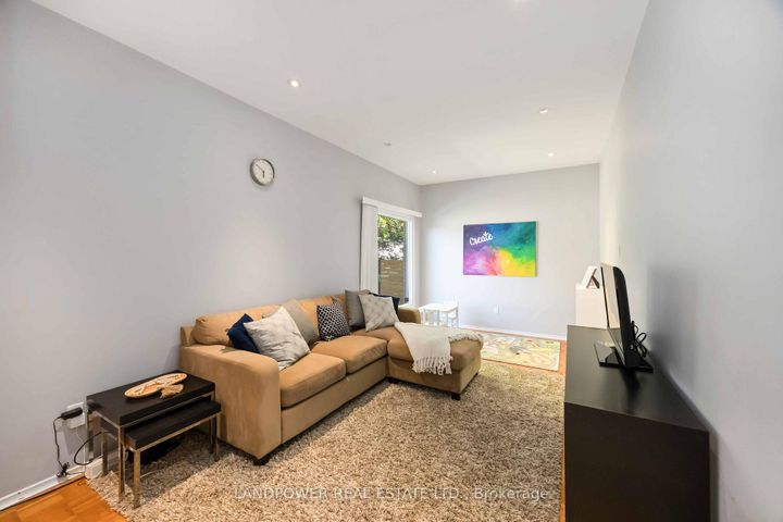 Photo 12 at 48 Marowyne Drive, Don Valley Village, Toronto