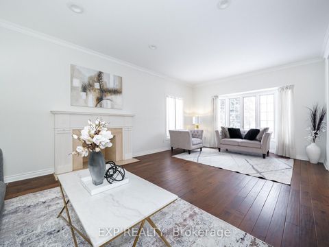 Photo 8 at 10 Edmund Crescent, Bayview Hill, Richmond Hill