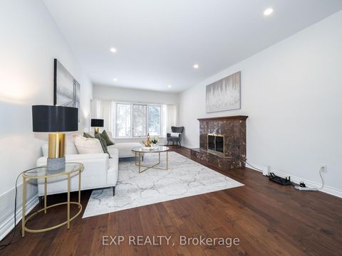 Photo 13 at 10 Edmund Crescent, Bayview Hill, Richmond Hill