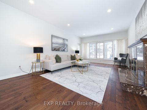 Photo 14 at 10 Edmund Crescent, Bayview Hill, Richmond Hill