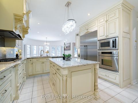 Photo 16 at 10 Edmund Crescent, Bayview Hill, Richmond Hill