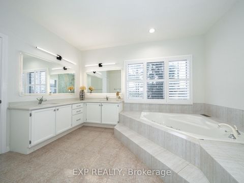 Photo 29 at 10 Edmund Crescent, Bayview Hill, Richmond Hill