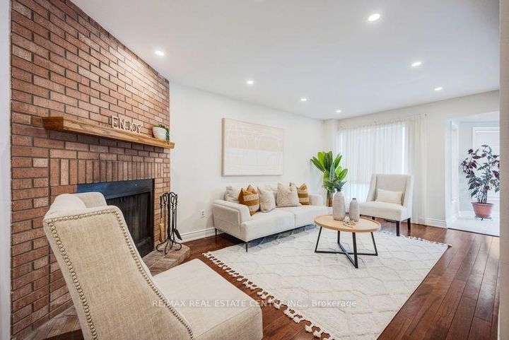 Photo 16 at 5580 Millbrook Lane, East Credit, Mississauga