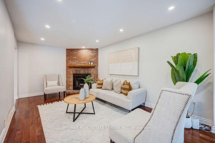 Photo 18 at 5580 Millbrook Lane, East Credit, Mississauga