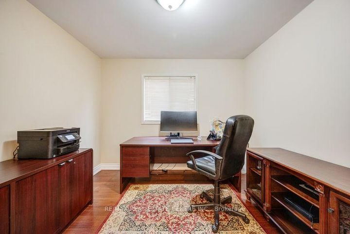 Photo 20 at 5580 Millbrook Lane, East Credit, Mississauga