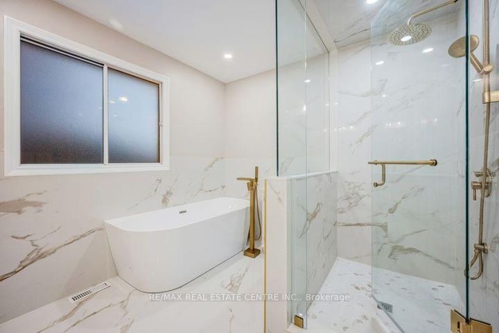 Photo 26 at 5580 Millbrook Lane, East Credit, Mississauga