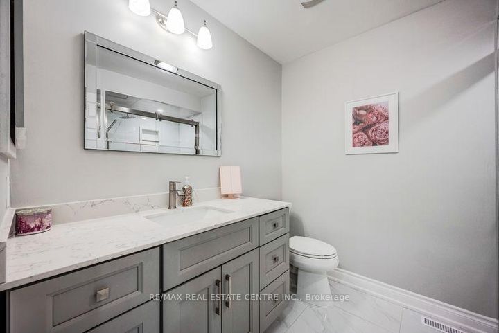 Photo 31 at 5580 Millbrook Lane, East Credit, Mississauga