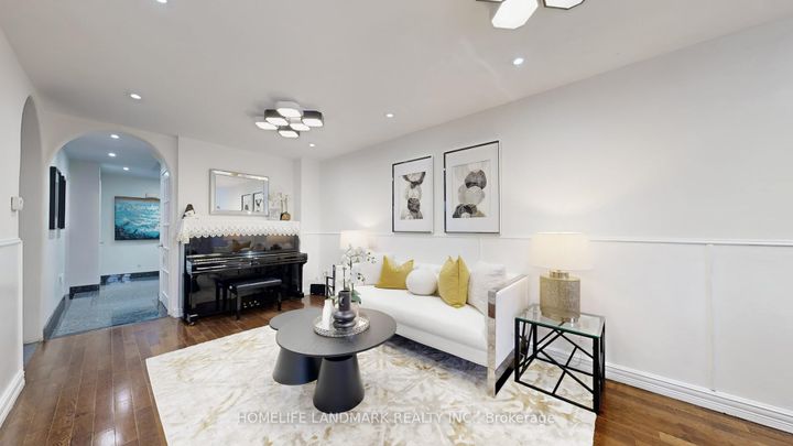 Photo 5 at 121 Digby Crescent, Milliken Mills East, Markham