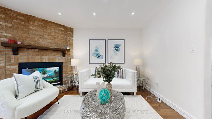 Photo 11 at 121 Digby Crescent, Milliken Mills East, Markham