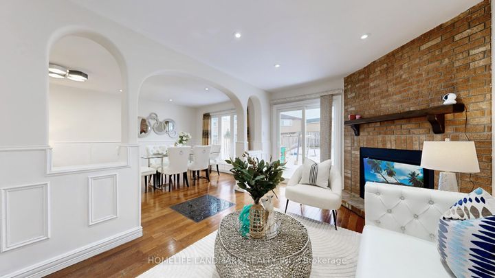 Photo 12 at 121 Digby Crescent, Milliken Mills East, Markham