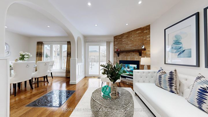 Photo 13 at 121 Digby Crescent, Milliken Mills East, Markham