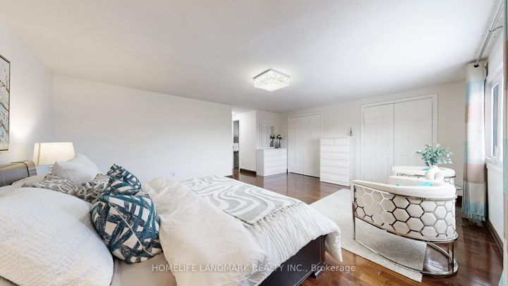 Photo 26 at 121 Digby Crescent, Milliken Mills East, Markham