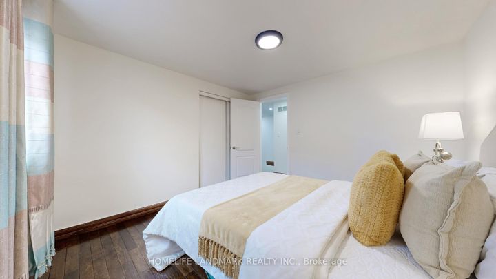 Photo 33 at 121 Digby Crescent, Milliken Mills East, Markham