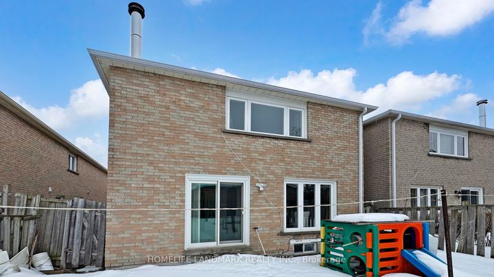 Photo 49 at 121 Digby Crescent, Milliken Mills East, Markham