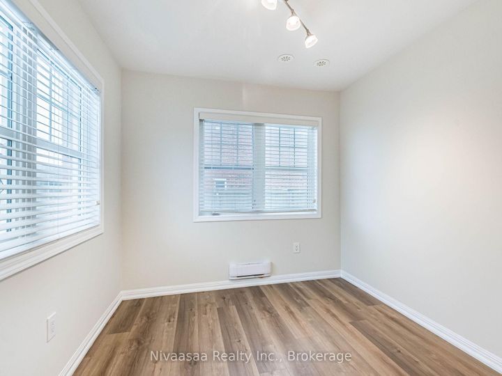 Photo 9 at 18 Betterton Crescent, Northwest Brampton, Brampton