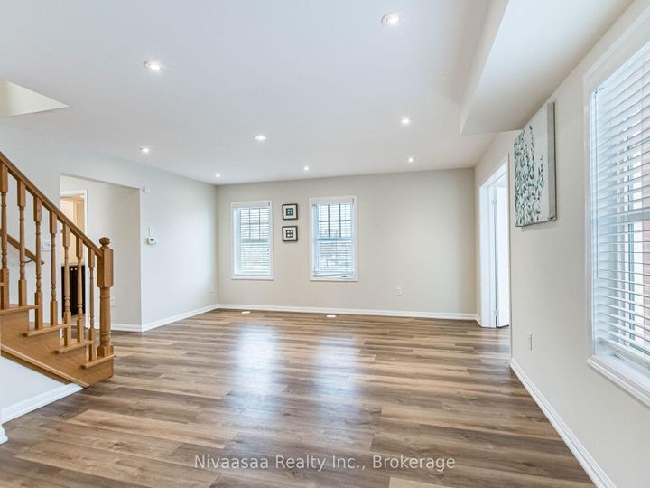 Photo 15 at 18 Betterton Crescent, Northwest Brampton, Brampton