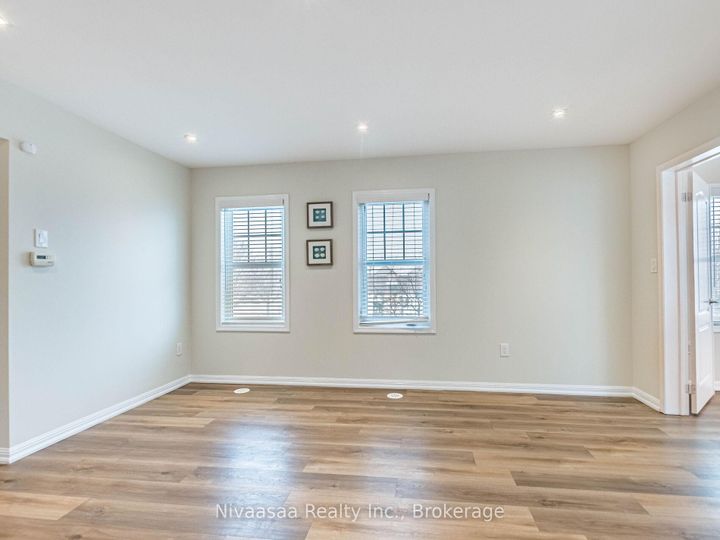 Photo 16 at 18 Betterton Crescent, Northwest Brampton, Brampton