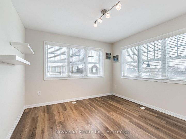 Photo 33 at 18 Betterton Crescent, Northwest Brampton, Brampton