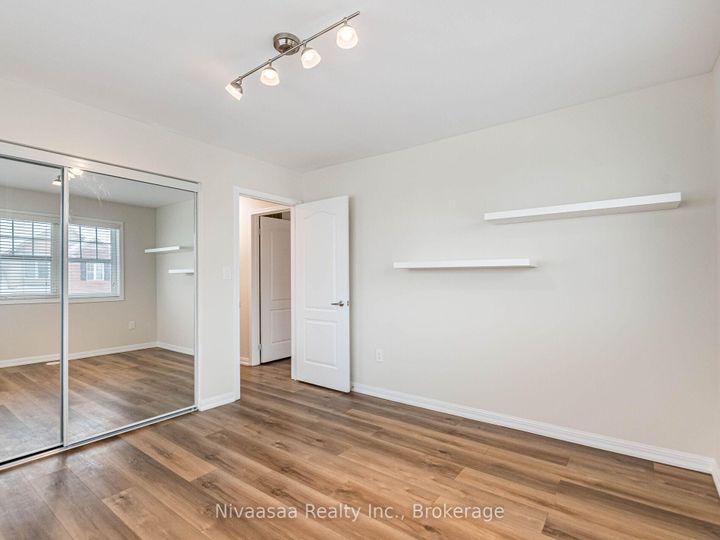 Photo 35 at 18 Betterton Crescent, Northwest Brampton, Brampton