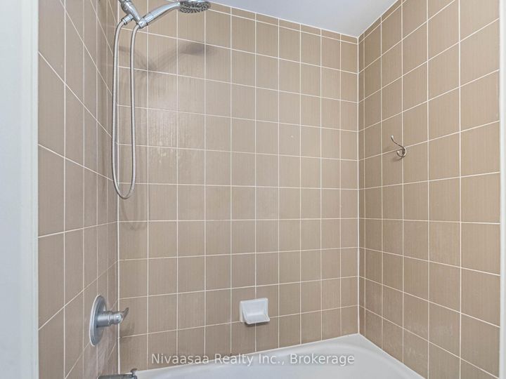 Photo 37 at 18 Betterton Crescent, Northwest Brampton, Brampton