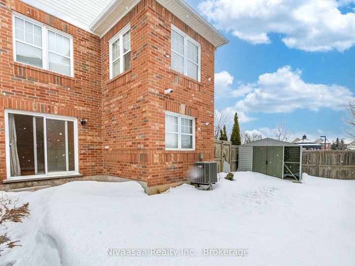 Photo 39 at 18 Betterton Crescent, Northwest Brampton, Brampton