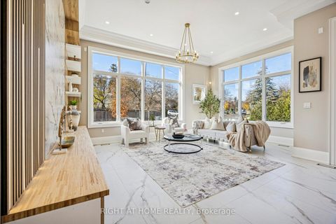 Photo 10 at 1 Lynnhaven Road, Lawrence, Toronto