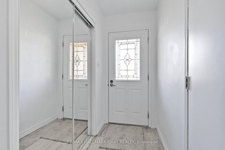 Photo 1 at 492 Britannia Avenue, Bradford, Bradford West Gwillimbury