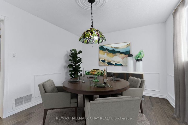 Photo 5 at 492 Britannia Avenue, Bradford, Bradford West Gwillimbury