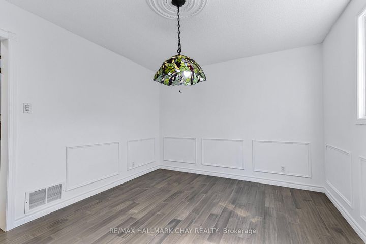 Photo 6 at 492 Britannia Avenue, Bradford, Bradford West Gwillimbury