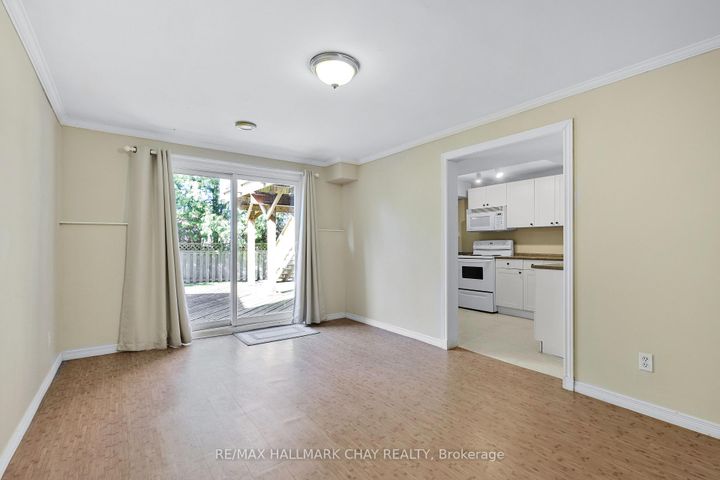 Photo 18 at 492 Britannia Avenue, Bradford, Bradford West Gwillimbury