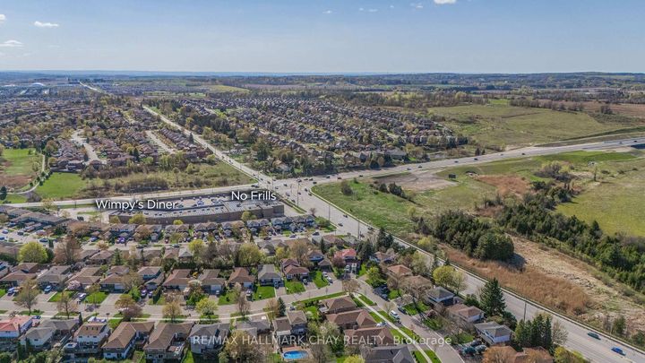 Photo 26 at 492 Britannia Avenue, Bradford, Bradford West Gwillimbury