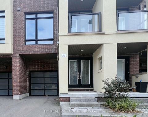 Photo 1 at 142 Moneypenny Place, Beverley Glen, Vaughan