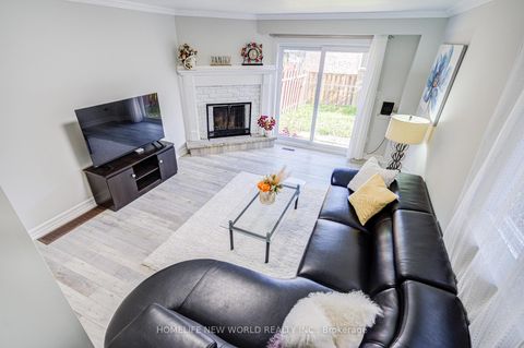 Photo 16 at 29 Puma Drive, L'Amoreaux, Toronto