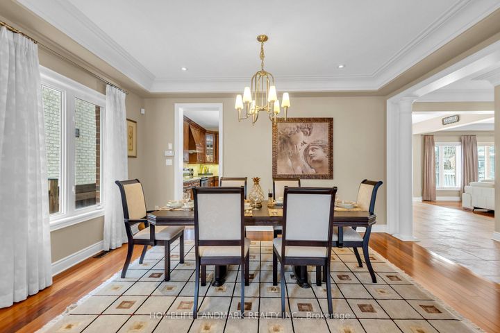 Photo 2 at 7 Via Campanile, Vellore Village, Vaughan