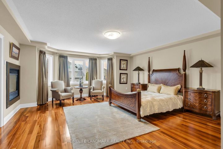 Photo 14 at 7 Via Campanile, Vellore Village, Vaughan