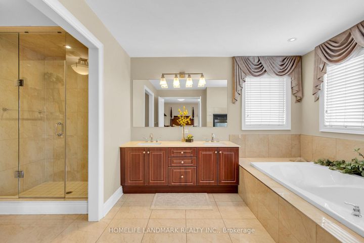 Photo 17 at 7 Via Campanile, Vellore Village, Vaughan