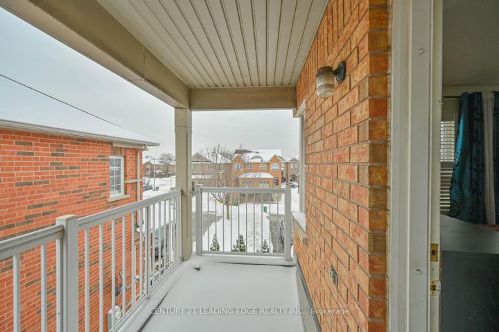 Photo 14 at 44 Deepcoral Court, Madoc, Brampton
