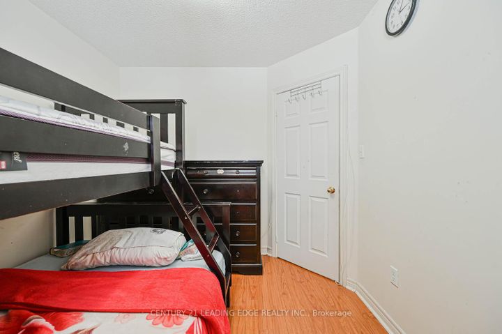 Photo 16 at 44 Deepcoral Court, Madoc, Brampton
