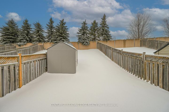 Photo 20 at 44 Deepcoral Court, Madoc, Brampton