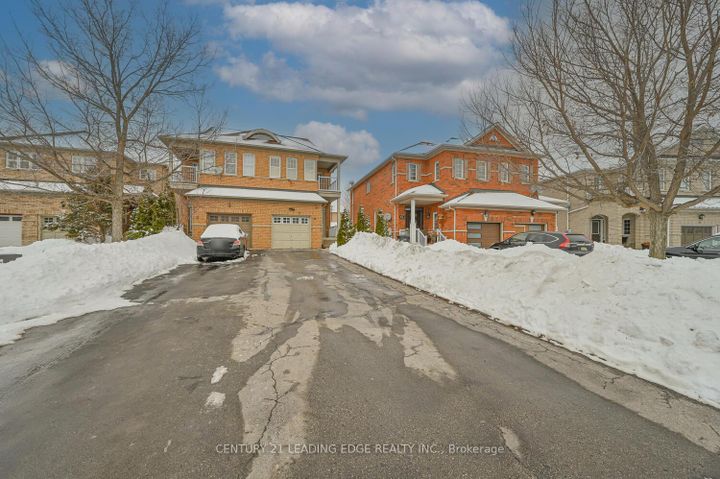 Photo 25 at 44 Deepcoral Court, Madoc, Brampton