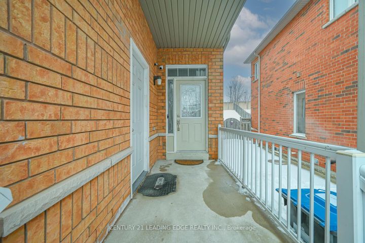 Photo 27 at 44 Deepcoral Court, Madoc, Brampton