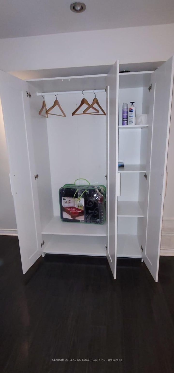 Photo 37 at 44 Deepcoral Court, Madoc, Brampton